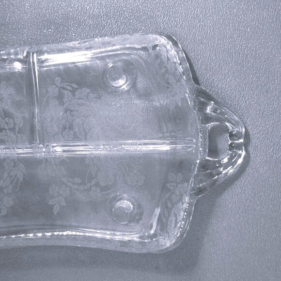 Etched Glass 3-Section Relish Tray With Handles & Feet Floral Design Elegant Din - Picture 3 of 5